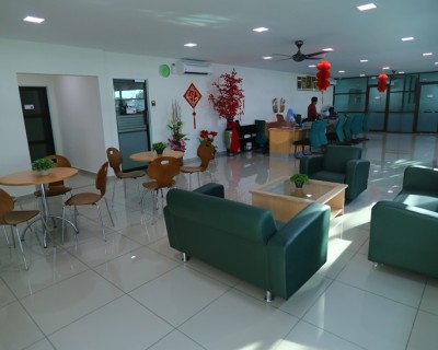 Customer Lounge - 10