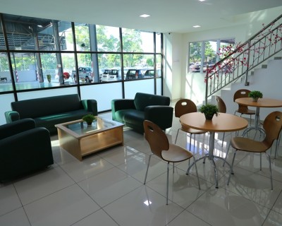 Customer Lounge - 12